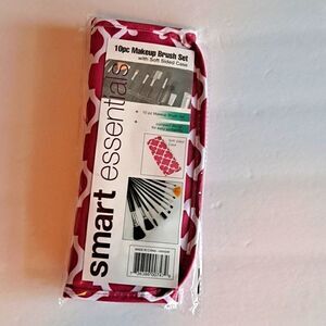 Smart essential  makeup brush kit.